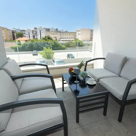 דירה Yuki 2br W Balcony And Parking Near Old Town *