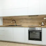 Lejlighed Yuki 2br W Balcony And Parking Near Old Town *