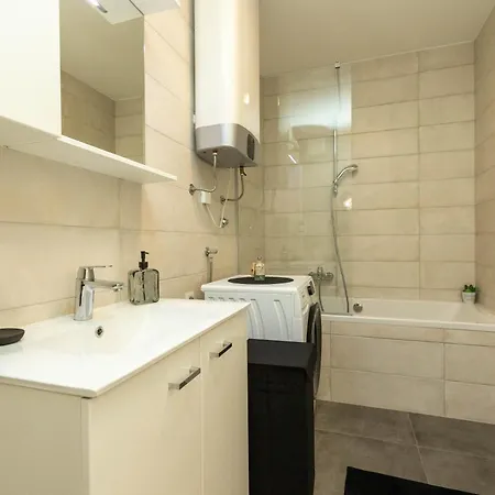 Yuki 2br W Balcony And Parking Near Old Town Zadar