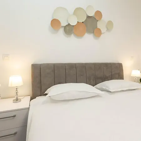 Apartman Yuki 2br W Balcony And Parking Near Old Town