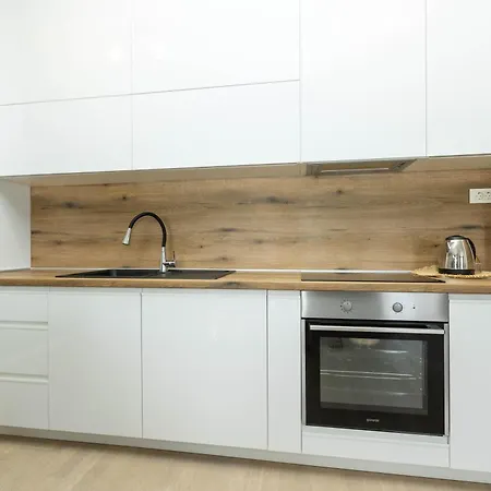 Apartman Yuki 2br W Balcony And Parking Near Old Town *