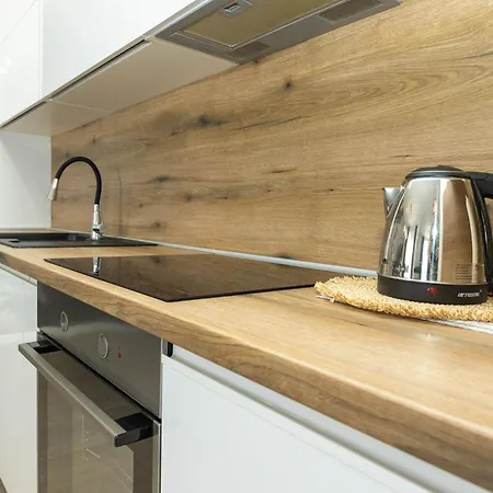 Yuki 2br W Balcony And Parking Near Old Town * Zára